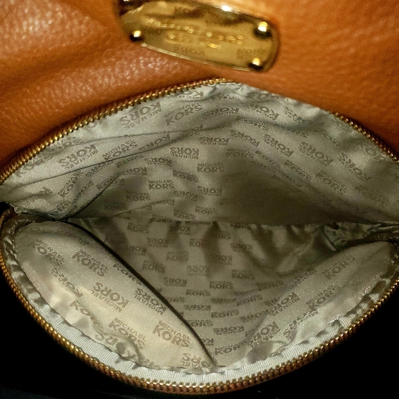 EUC Michael Kors Large Abbey Leather Backpack - Picture 4 of 11